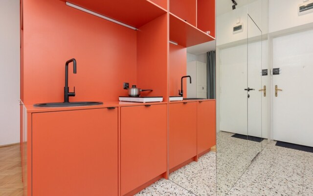Comfy Studio Grójecka Warsaw by Renters