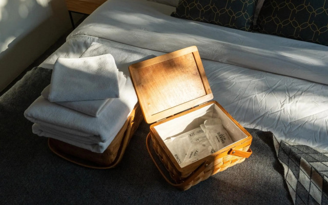 Cherlock Hotel