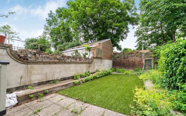 Modern Victorian Home With Secret Garden