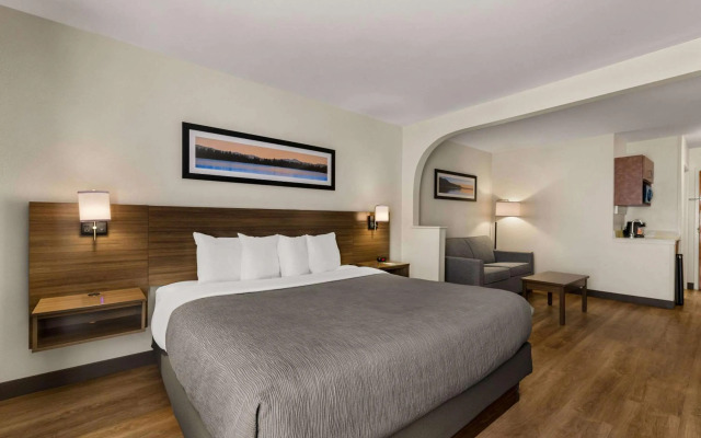 Quality Inn & Suites Matthews - Charlotte