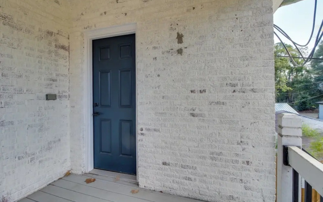 Private Balcony: Spacious, Updated Savannah Apt!