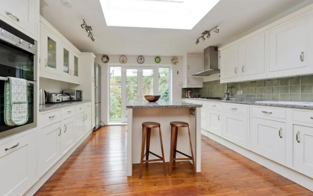 4-bed House With a Garden Fulham