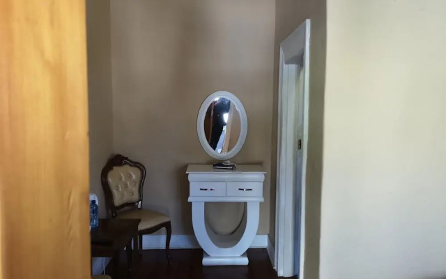 Ui Elemea Suites
