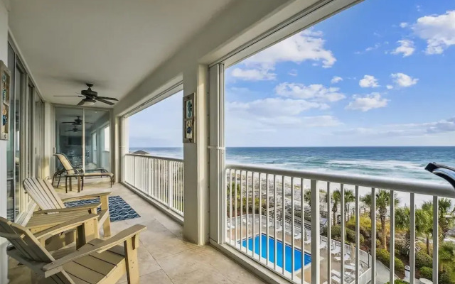 Oceania 405 3 Bedroom Condo by RedAwning