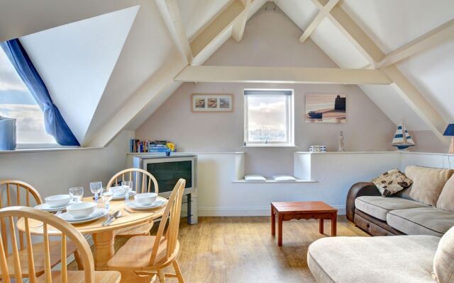 Pleasing Holiday Home in Saundersfoot With Patio