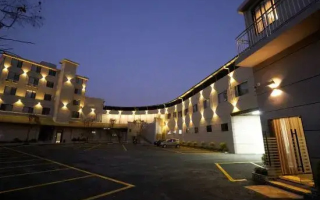 Yijia Hotel (Changting Tengfei Branch)