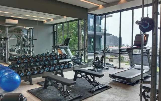 Room-a302-partial Seaview Pool View 1bed