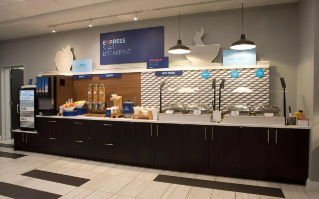 Holiday Inn Express & Suites Edmonton SW - Windermere by IHG