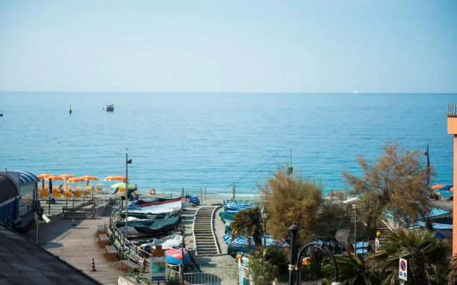 Olivia New Apt with - AC