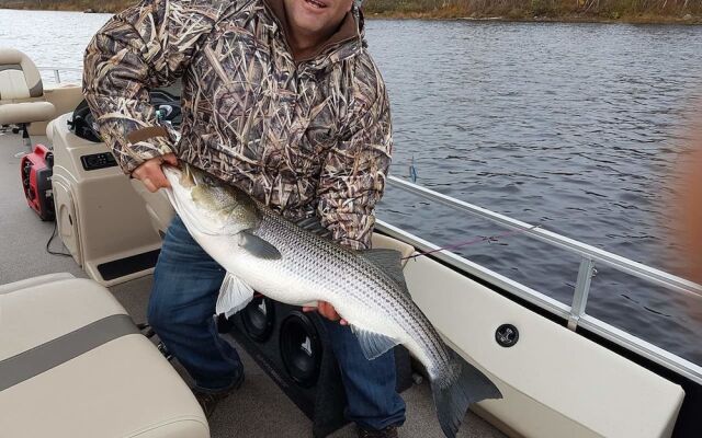 Striper Fishing & Hunting Lodge