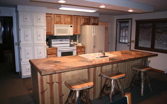 Timber Creek Chalets: 14