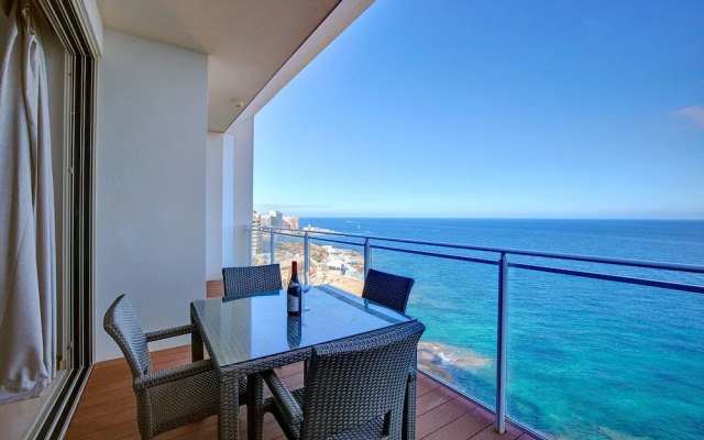 Luxurious Apt With Ocean Views and Pool in Tigne Point