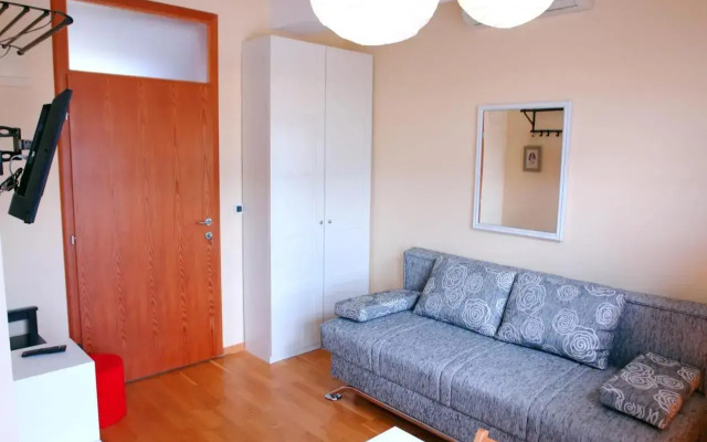 Mini Studio