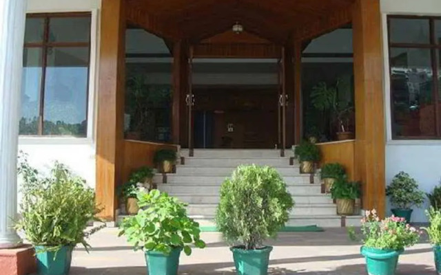 Quality Inn Himdev