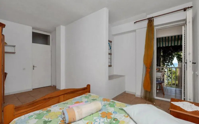 Apartments Robinzon Milivoj