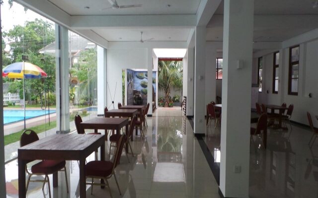 Windmill Villa & Hotel