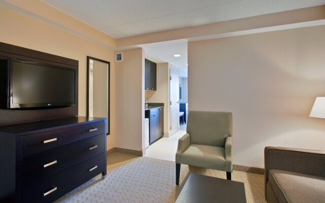 Holiday Inn Express Hotel & Suites Ottawa West Nepean, an IHG Hotel