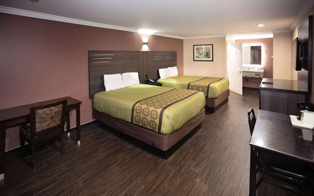Rodeway Inn & Suites