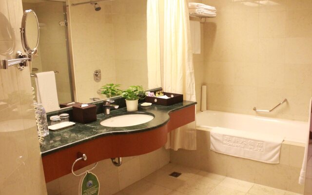 Monarch Plaza Hotel
