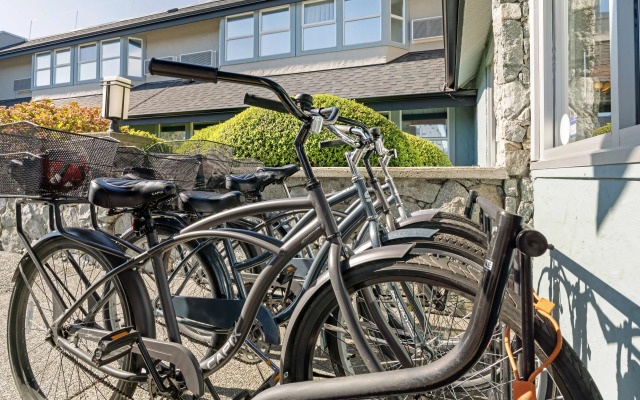 Best Western Plus Emerald Isle Hotel