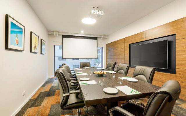 Hotel Indigo Melbourne on Flinders by IHG
