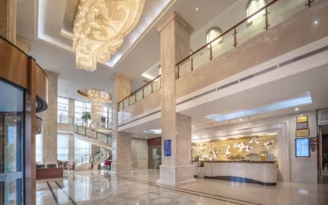 Gao'an Yiman International Hotel (Gao'an Avenue Huading Central City)