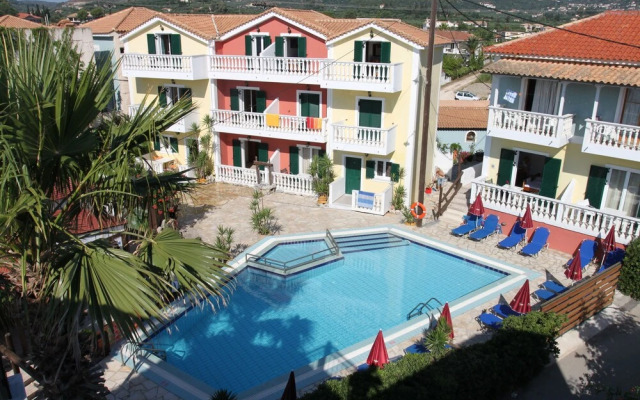 Manthos Beachfront Apts & pool