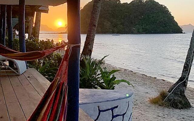 El Nido Beach Huts