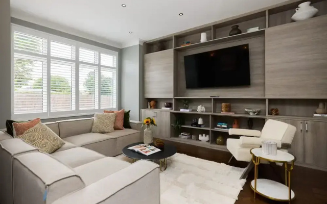 The Roehampton Place - Elegant 5bdr House With Garden Parking