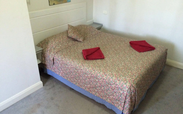Monarch Motel Hotel