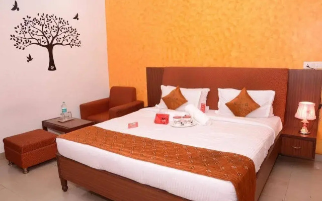 OYO 2007 Hotel Monarch Inn
