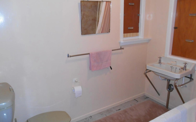 Bobs Bach - Mt Maunganui Bach