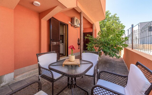 Awesome Home in Vrsi With 2 Bedrooms and Wifi