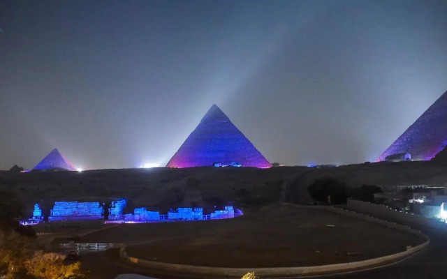 Egypt Pyramids Inn