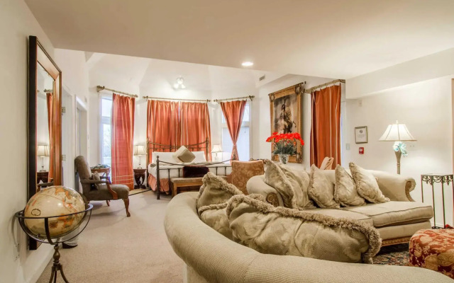 The Columbia Inn at Peralynna Manor