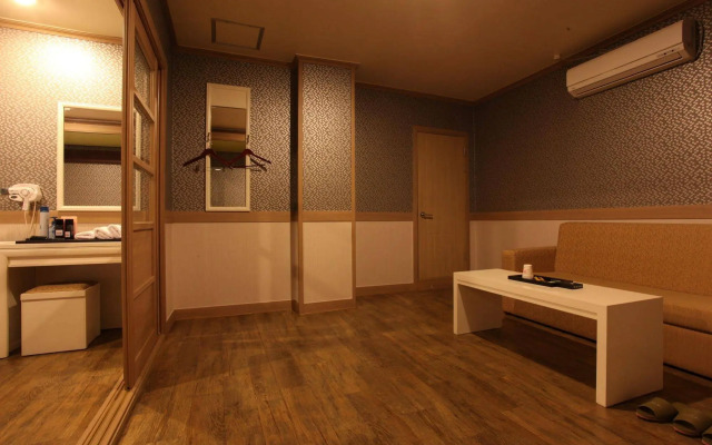 KS Hotel