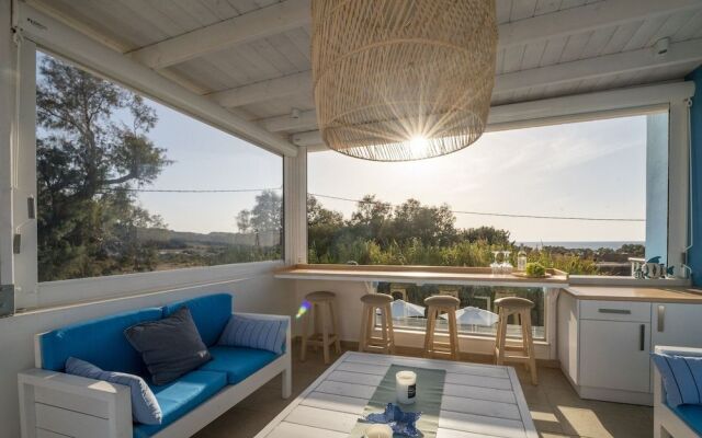 Seabreeze Villa - with Jacuzzi & heated pool