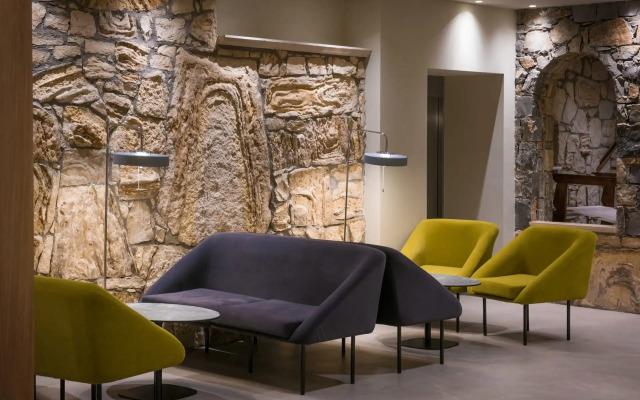 Petousis Hotel & Suites