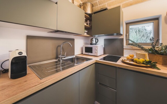 Trulli Biancapetra 8 2 Emma Villas