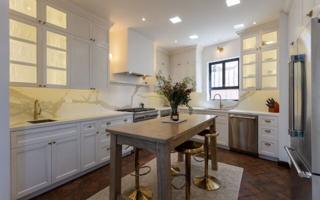 Panoramic Paradise 3BR Overlooking SMA