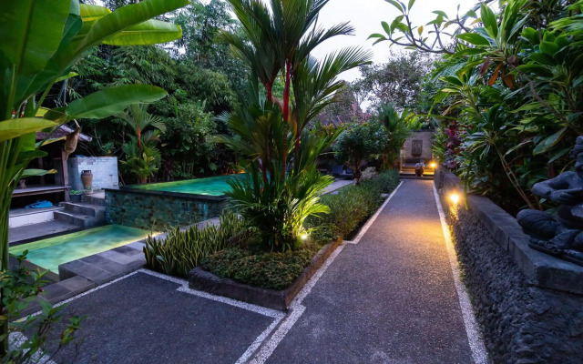 Sari Bamboo Villas