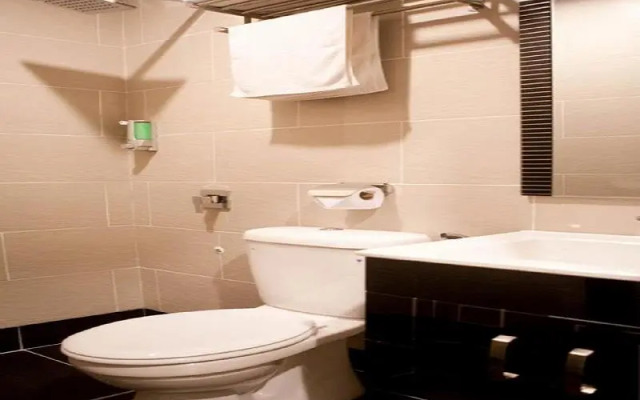 OYO 90375 Reggae Inn