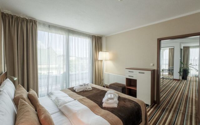 Business Hotel Astrum Laus