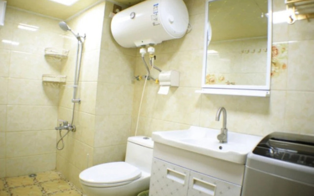 Wanlong Apartment Xiangxue Branch