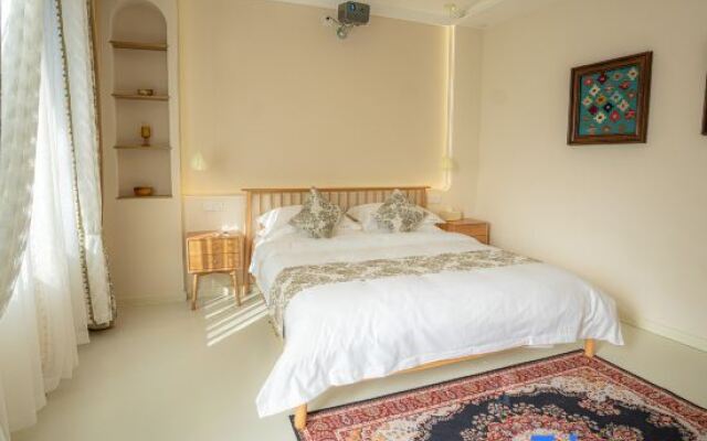 Hua Jian ju min su (liuxingjie branch)