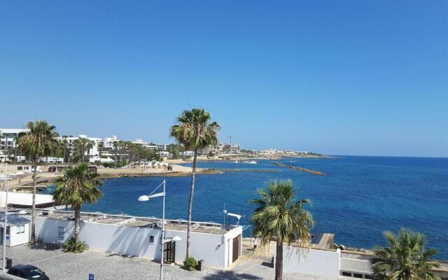 Lighthouse by the Sea Lovely 2Bdr Apartment