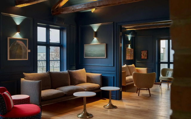 Iceland Parliament Hotel, Curio Collection By Hilton