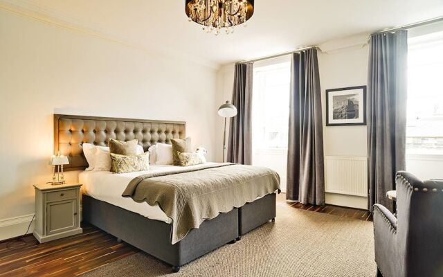 Luxury George Street Apartments: Forth Suite