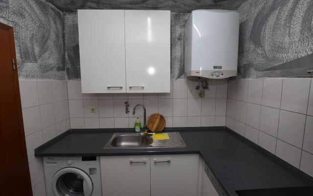 AB Apartment 08