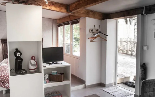 L'Abri et L'Atelier Du Jas